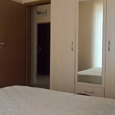 кв. чайка Golden Day Appartement *