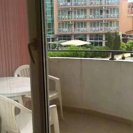 Appartement кв. чайка Golden Day